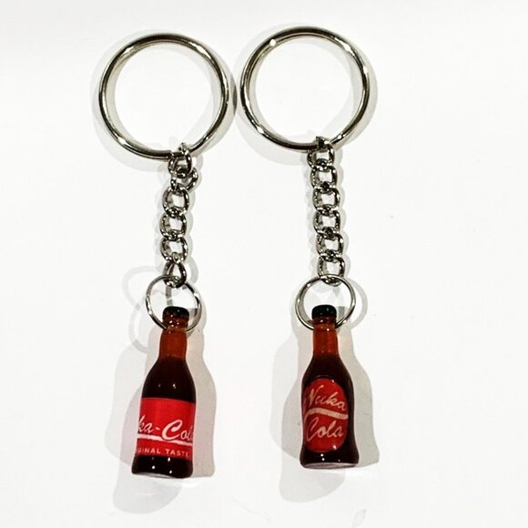 Fallout 4 Nuka Cola Bottle Keychain - 3.5inch Gaming Keychain - Picture 3 of 12